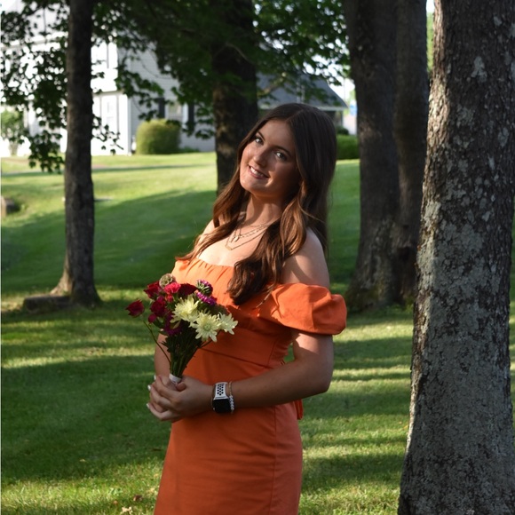 Meet your Posher, Amelia - Picture 1 of 1